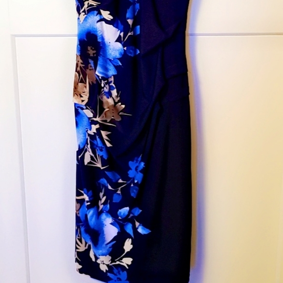 Summer Foral Dress - Picture 2 of 3